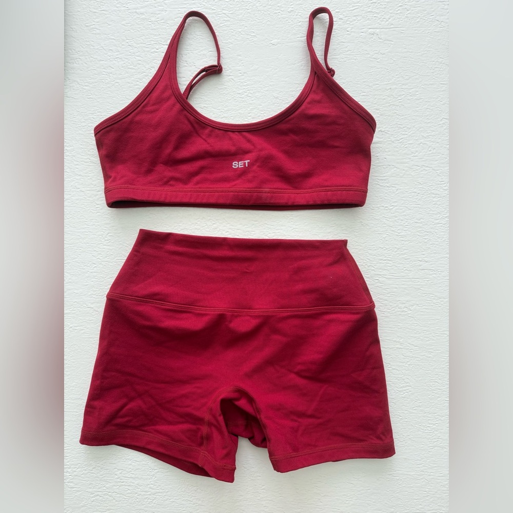 SET ACTIVE Formcloud Set in Love